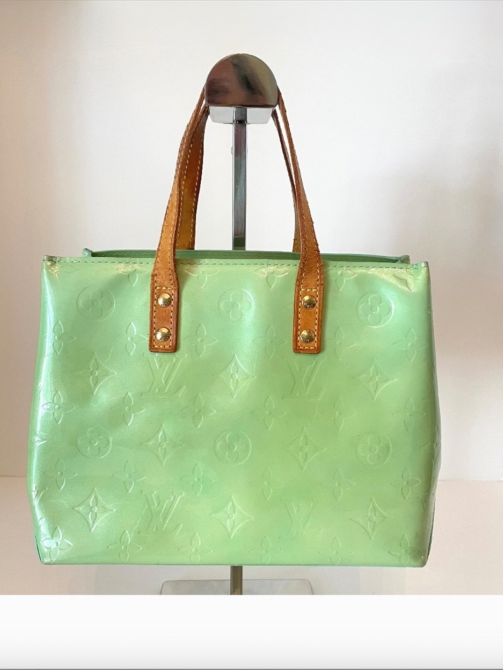 Louis Vuitton Reade PM Peppermint Tote Monogram Vernis Leather